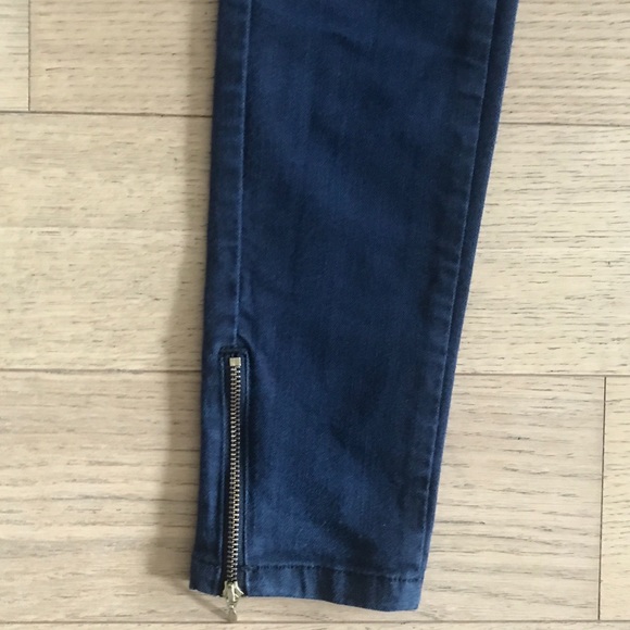 Black Skinny Jeans with Zipper at Leg Opening  Size: 26 - EUC - Picture 4 of 6